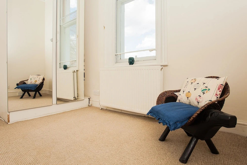 West Kensington 1 Bedroom Flat