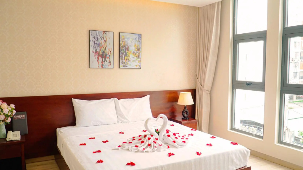 Deluxe Double room (full double bed)