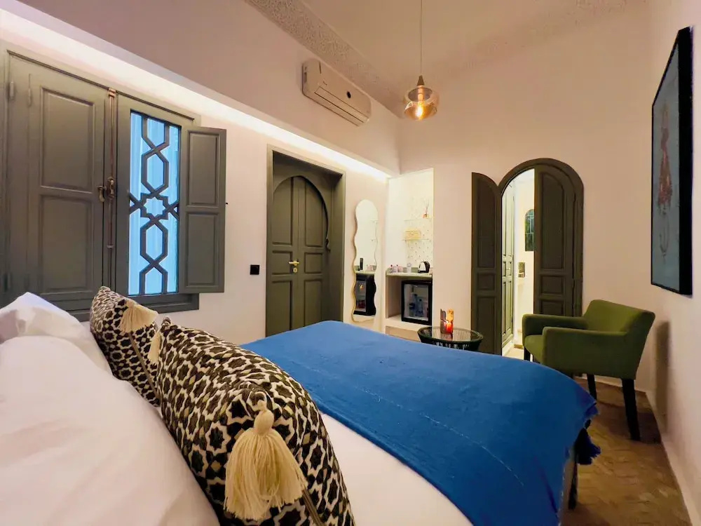Comfort room