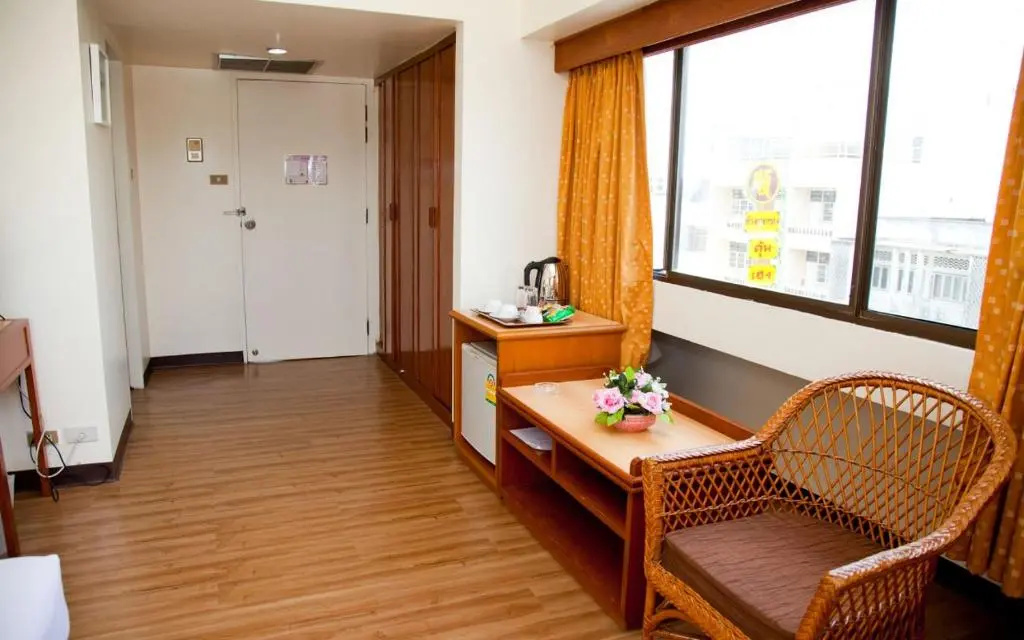 Thumrin Hotel - Chambres