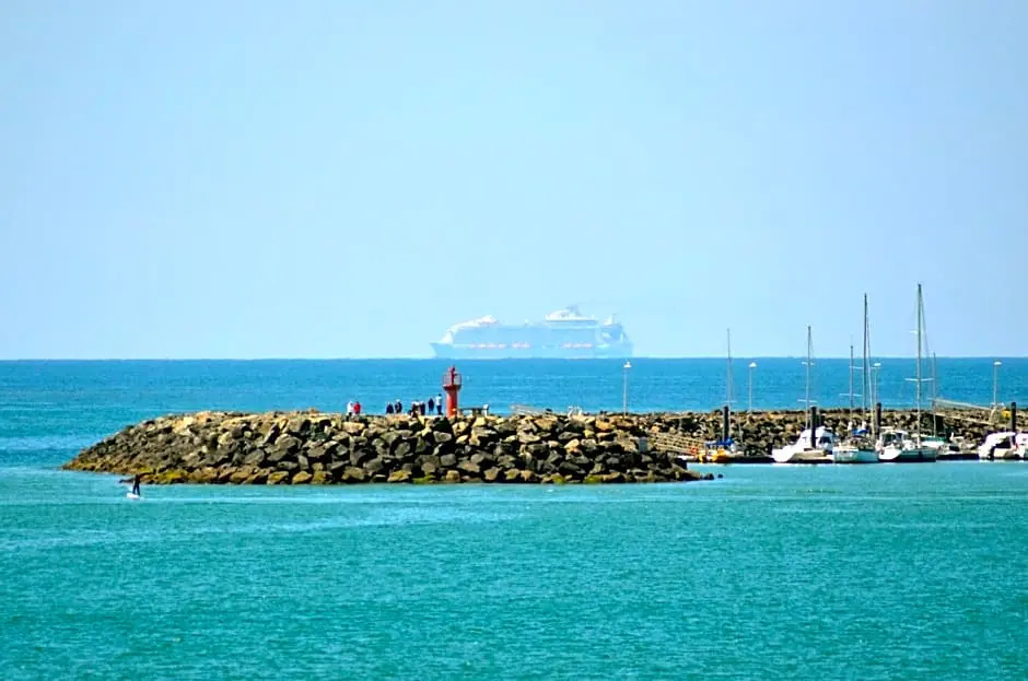 Beach & Waterfront
