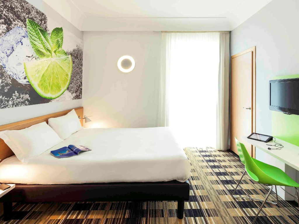 Standard Double room (full double bed)