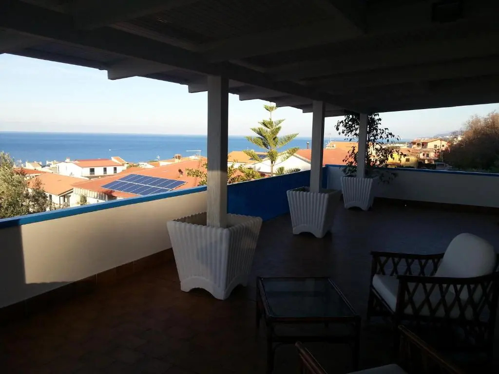 Deluxe Double room with sea view (full double bed)