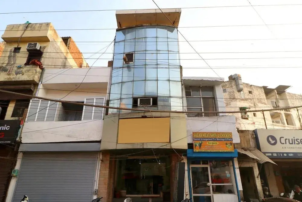 Hotel Gulshan by OYO Rooms
