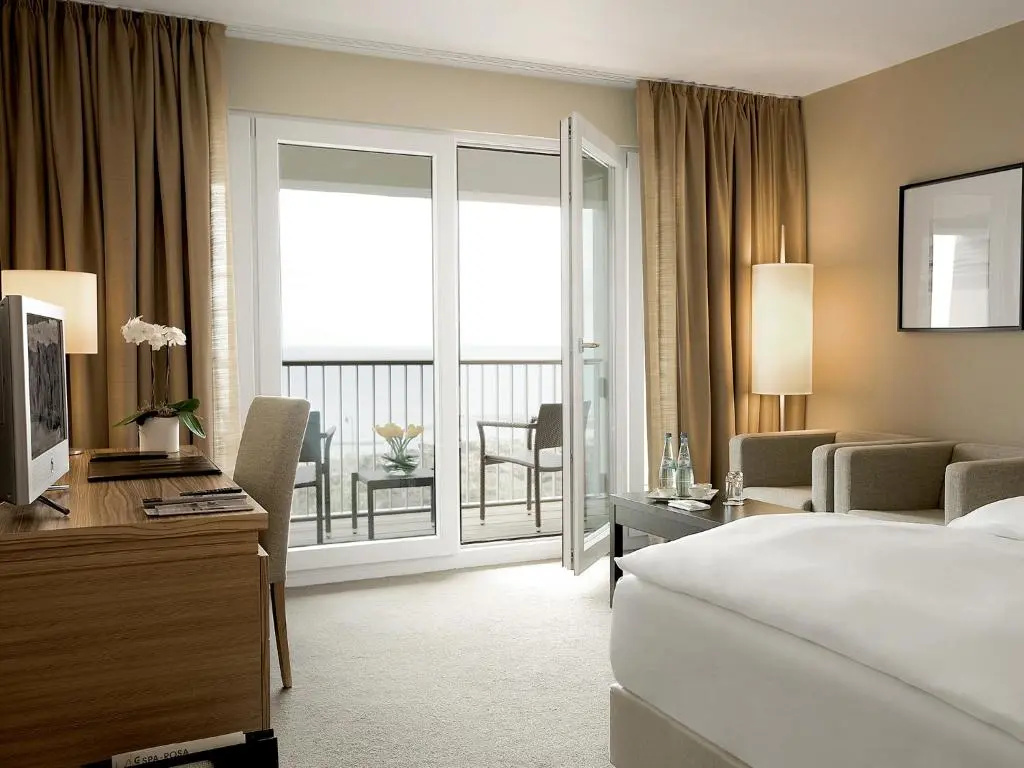 Deluxe Double room with sea view (full double bed)