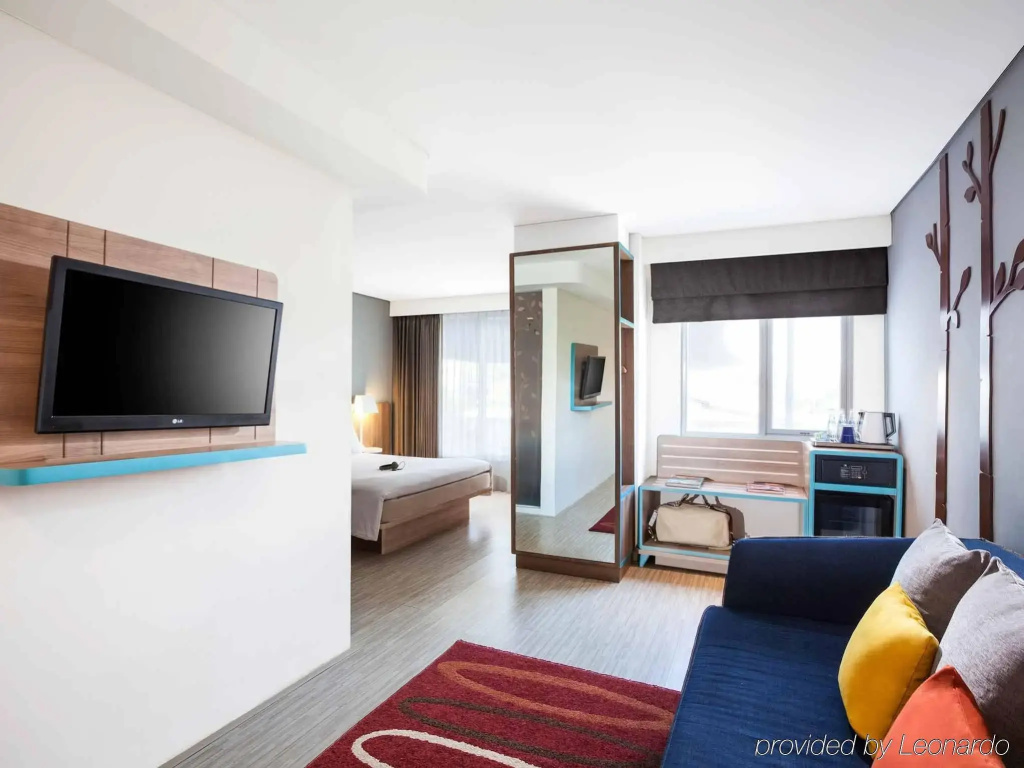 Grand Livio Kuta Hotel — фото