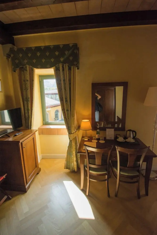 Superior room with courtyard view