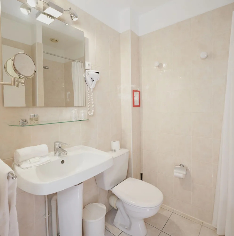 Economy Double room (full double bed)