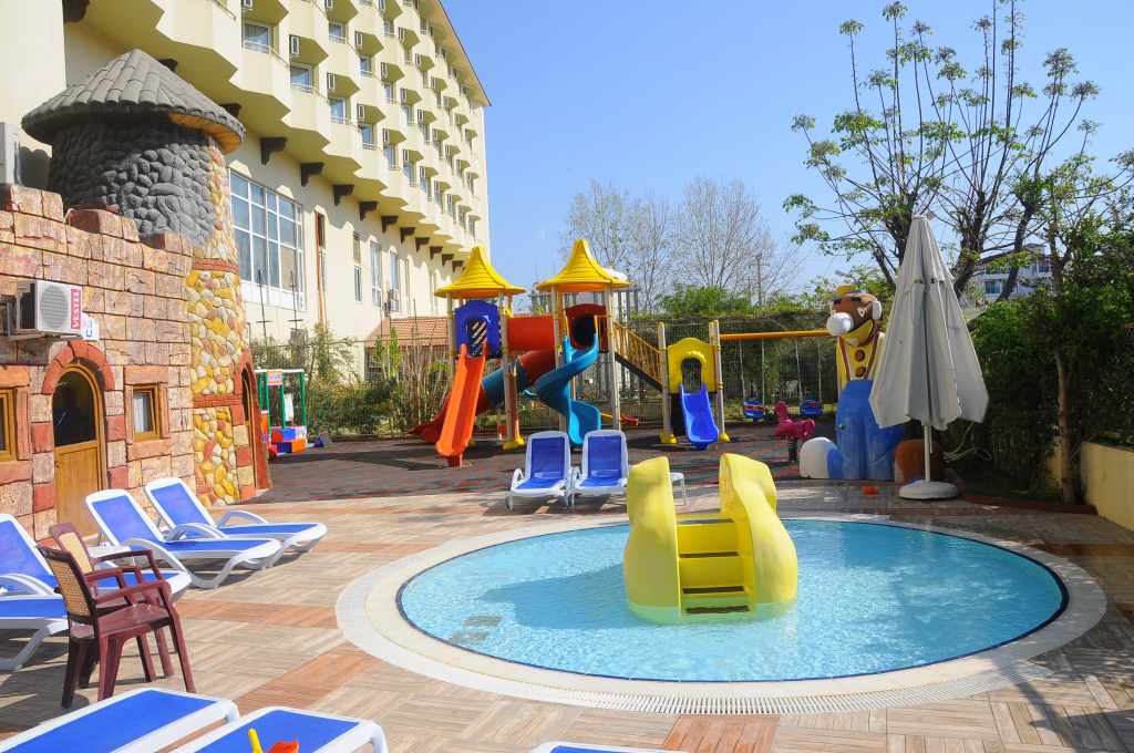Hotel photo 12