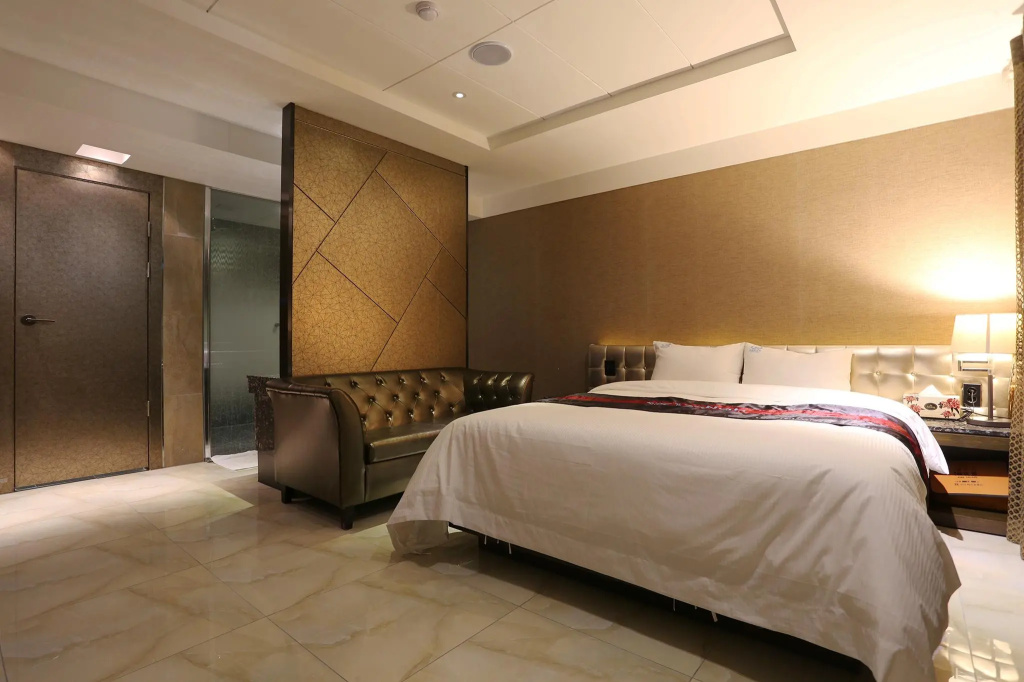 Standard Double room (full double bed)