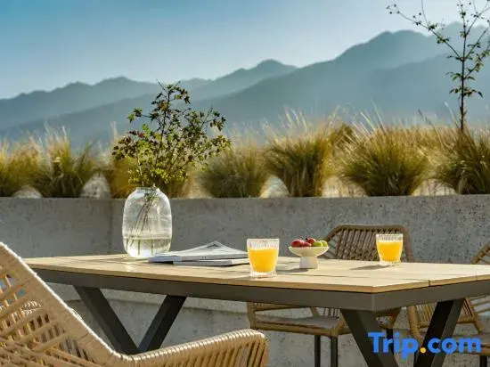 Dali Wushang · Jinglu Holiday Villa Designer Homestay