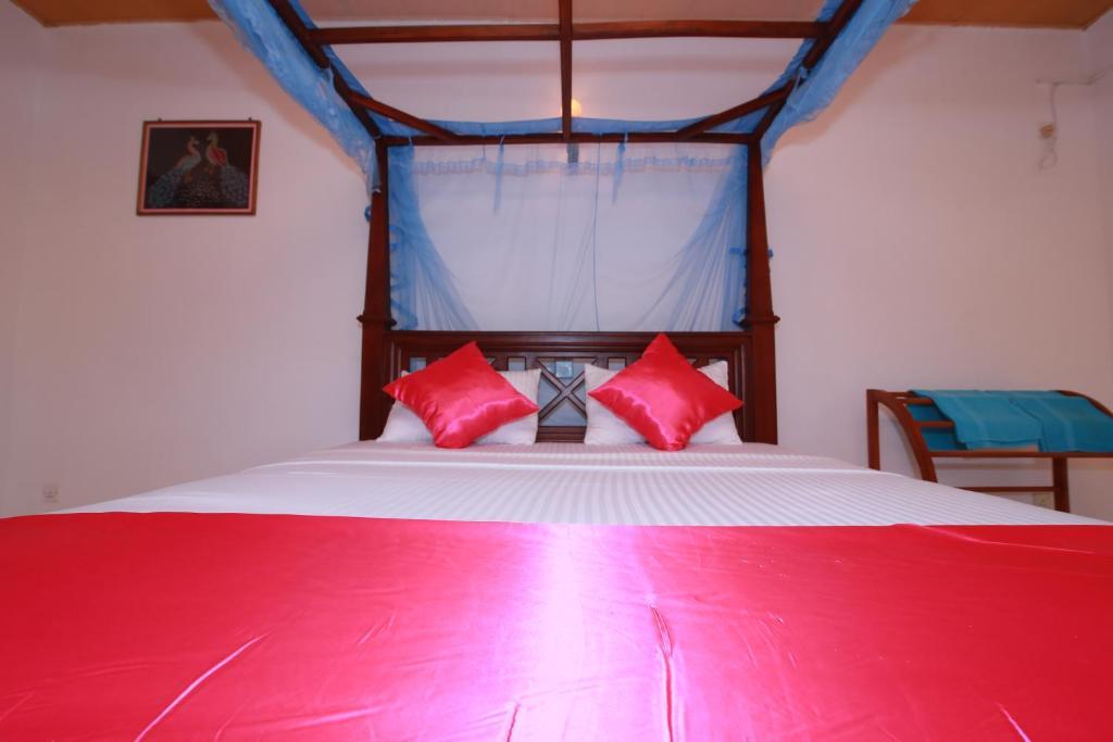 Budde's Beach Restaurant & Guesthouse