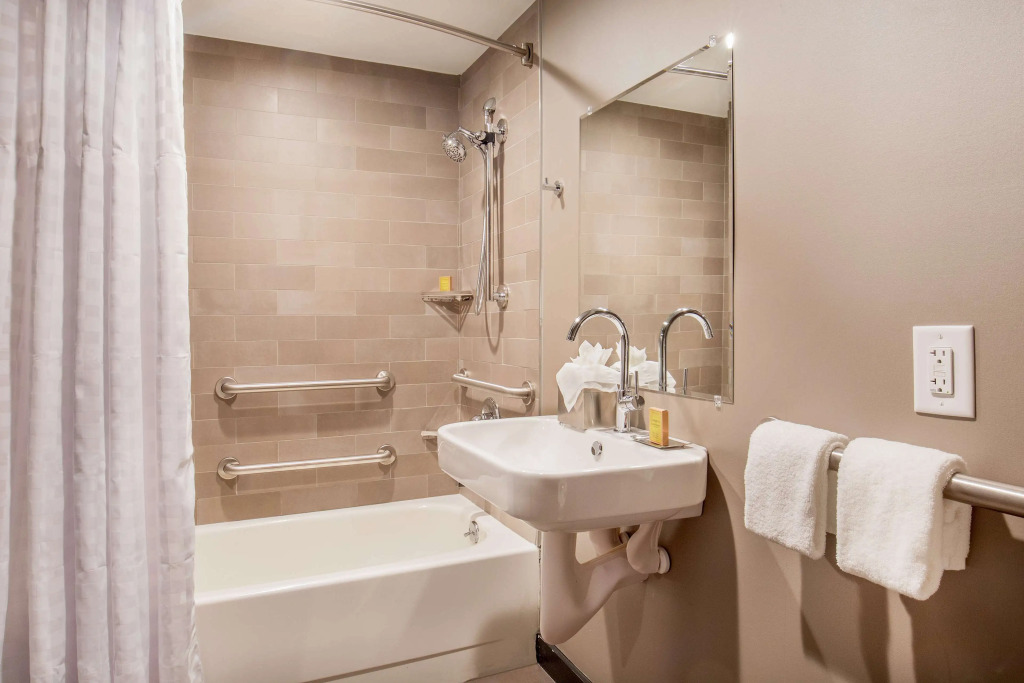 DoubleTree by Hilton Atlanta Windy Hill Ballpark - фото 9