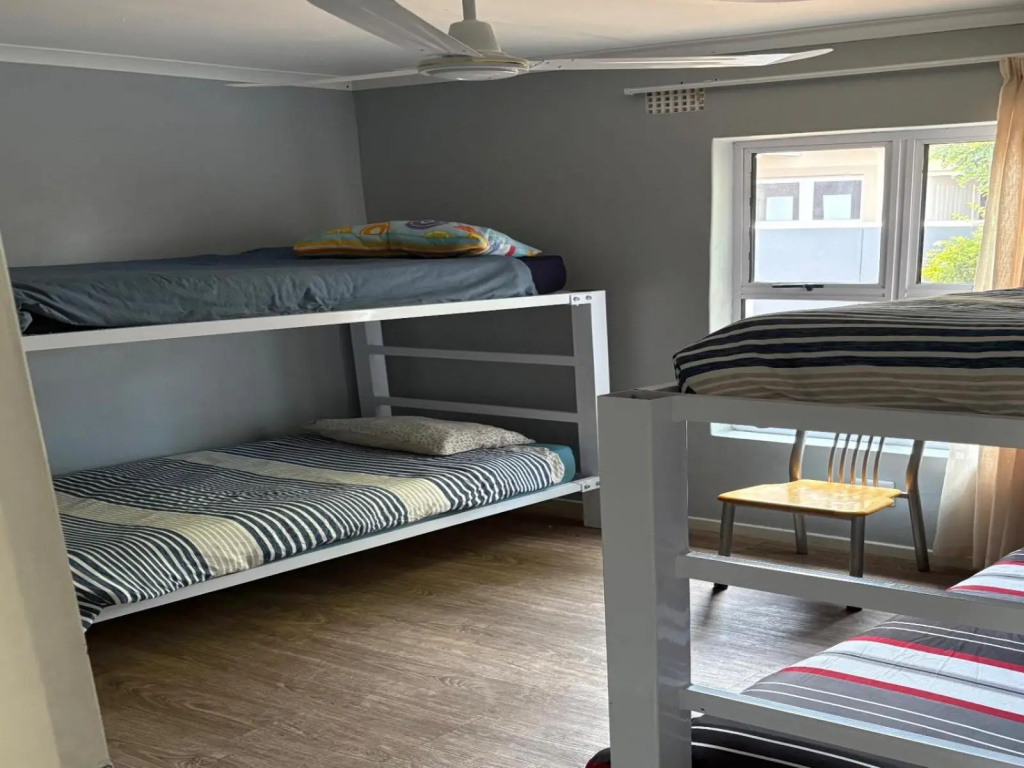 Tolbos Backpackers — 2