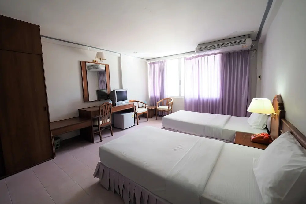Двухместный номер Standard 2 отдельные кровати в Pachara Hotel and Restaurant