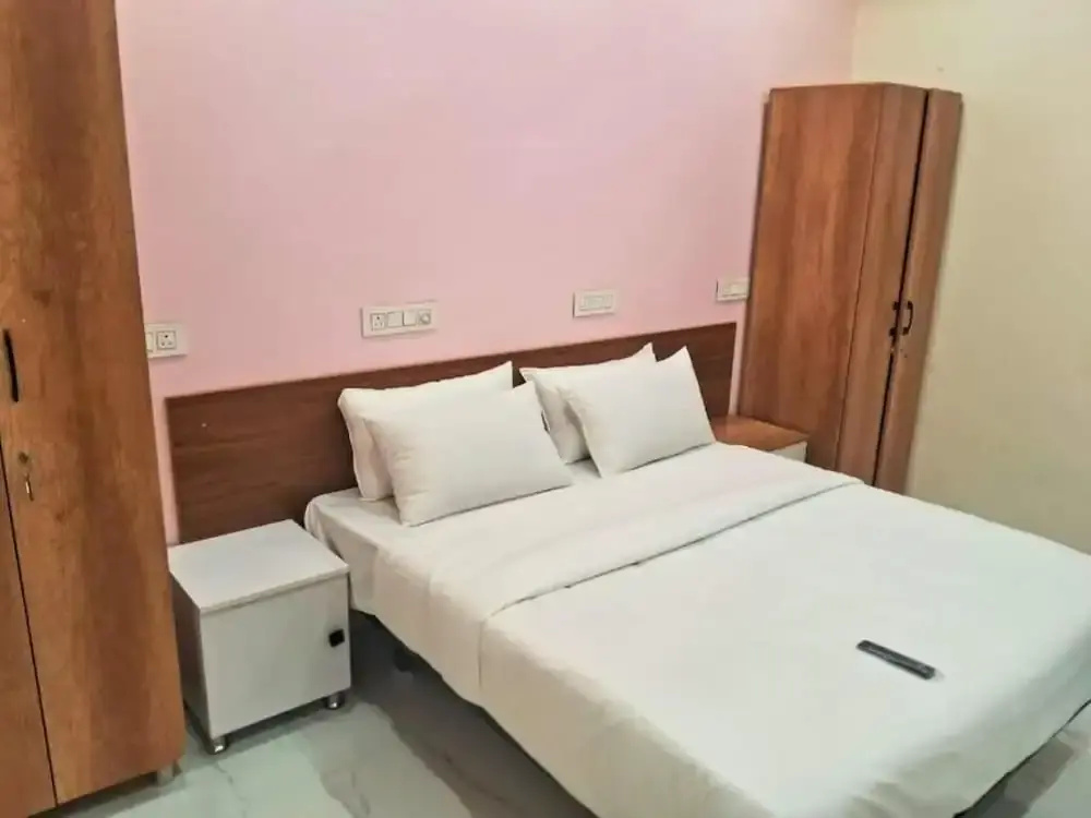 C Suites1247 Diamond
