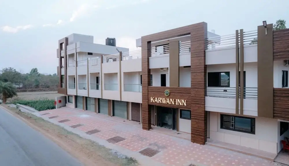 Bajaj's Karwan Inn