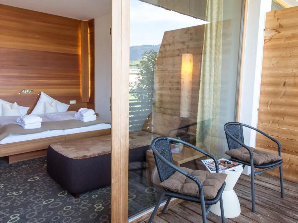 Standard Double room with balcony and with mountain view (full double bed)