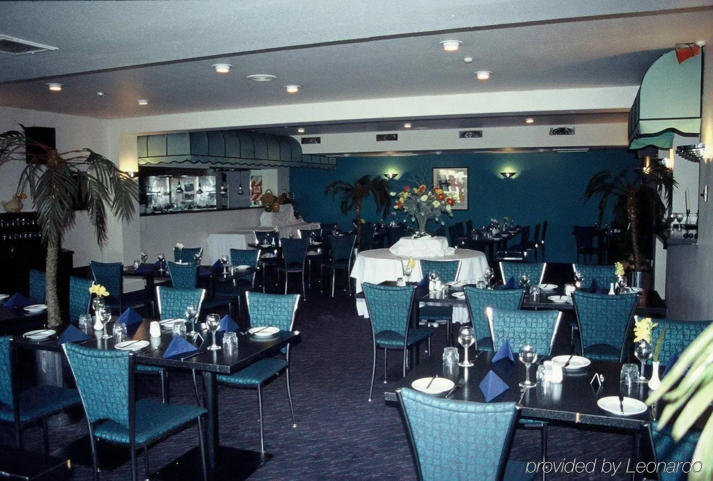 Manukau Hotel & Conference Centre - фото 10