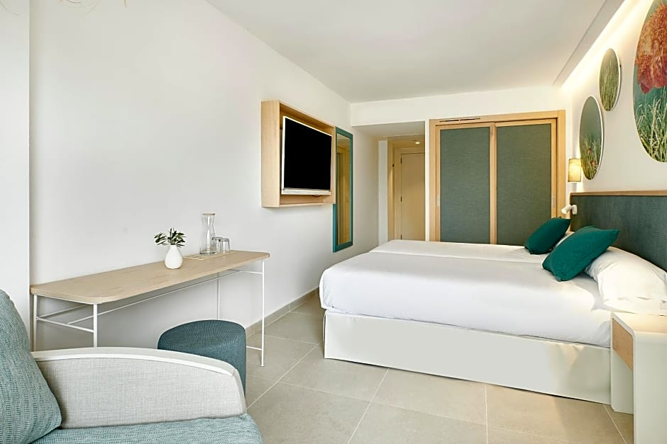 Premium Double room with sea view (twin beds)