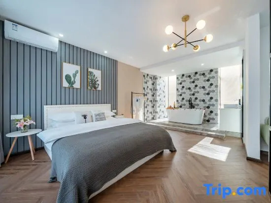 Standard Double room with view (full double bed)