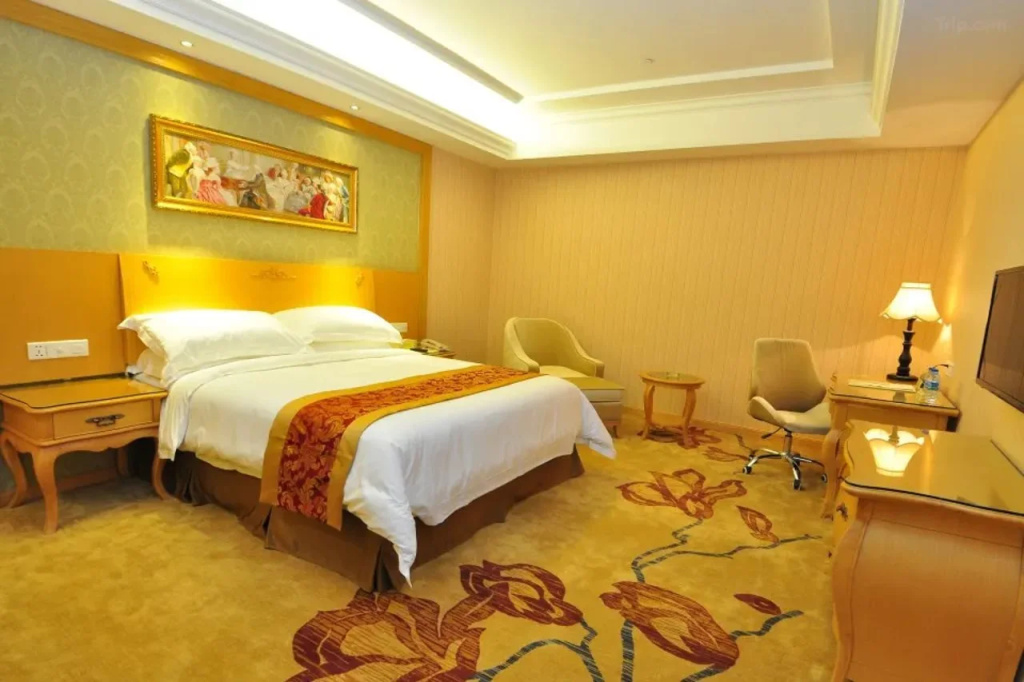 Vienna Hotel (Guangzhou Baiyun Airport Zhongluotan) — фото