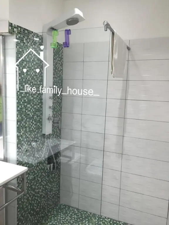 Like Family House - Chambres