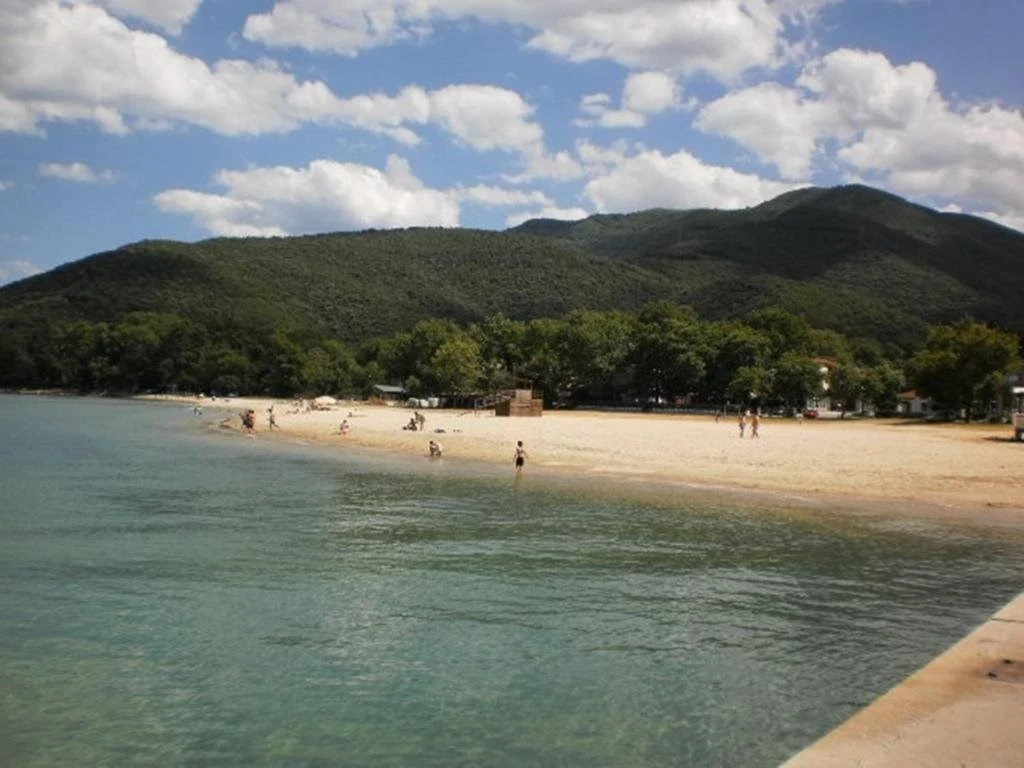 Beach & Waterfront