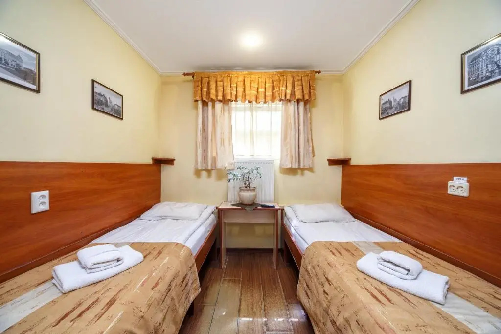 Economy Double room (twin beds)
