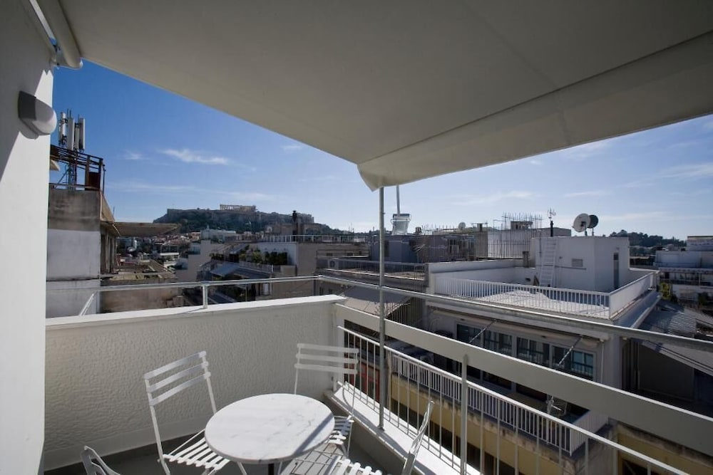 SynAthens Apartments & Studios