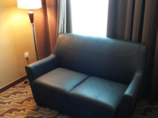 Eminent Hotel