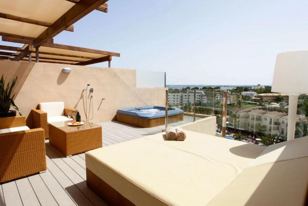 Balcony & Terrace