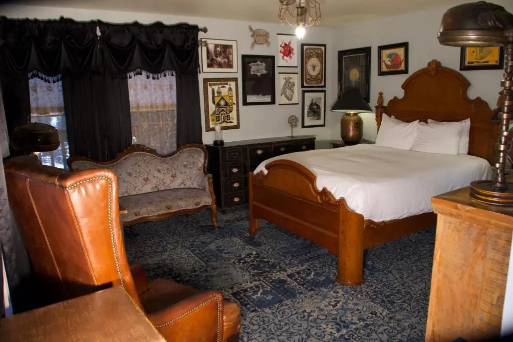 Superior Double room (full double bed)