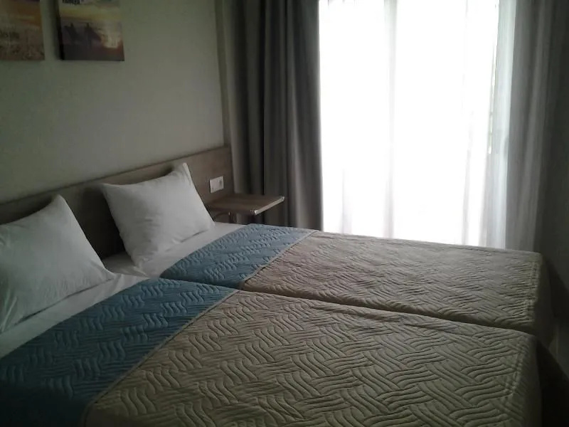 Lola Apartments