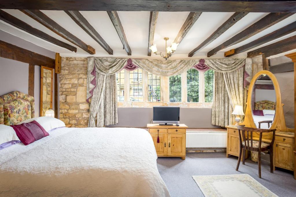 Badgers Hall Bespoke Traditional Bed and Breakfast Accommodation by null