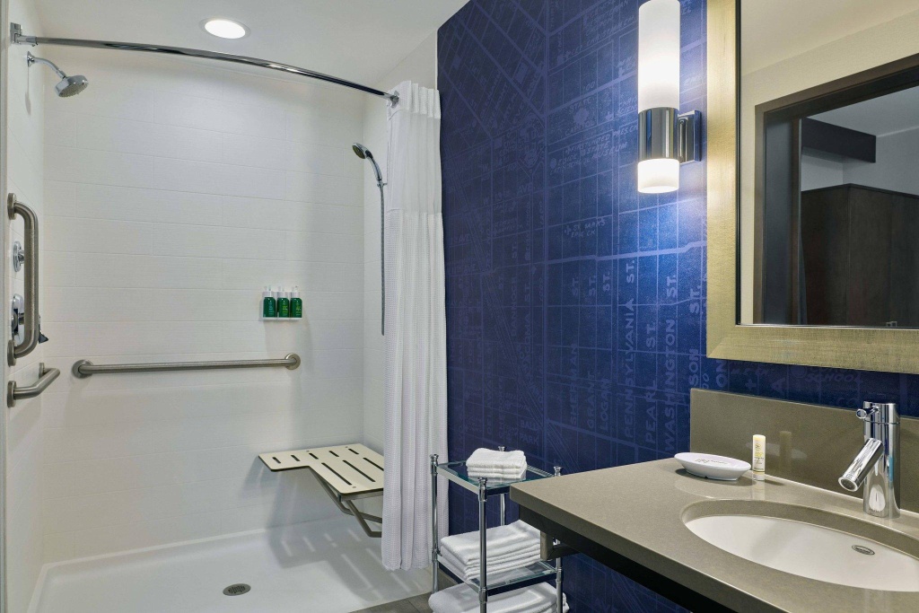 Deluxe Quadruple Suite