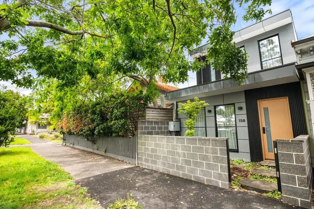 Stylish 3-bed Home Near South Melbourne Market