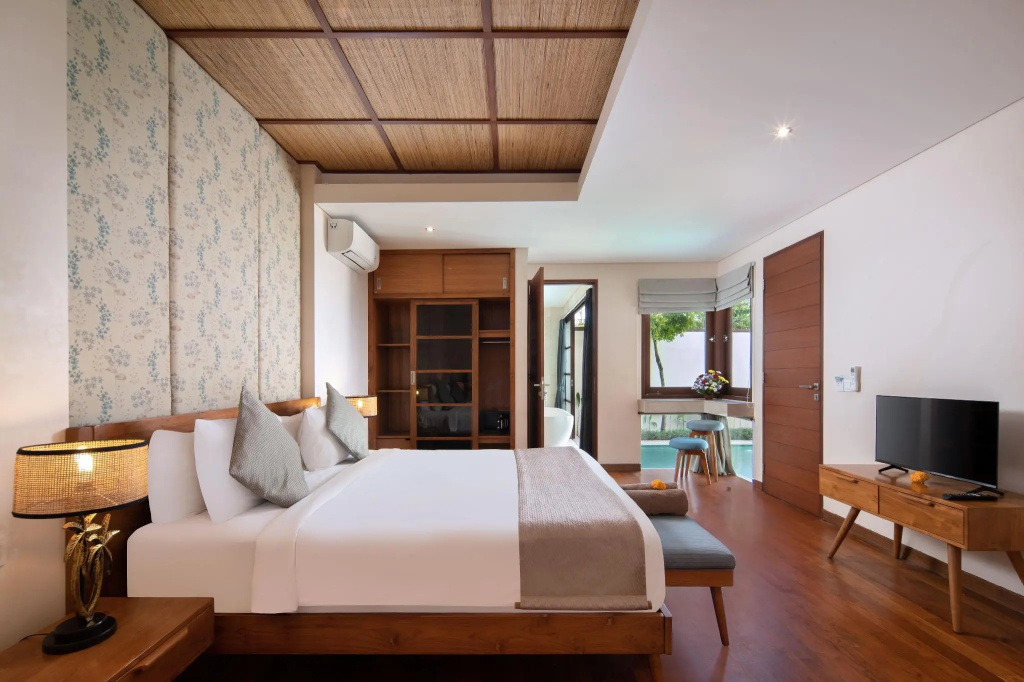 Отель Beautiful Bali Villas - 6 mins walk to the beach в Куте