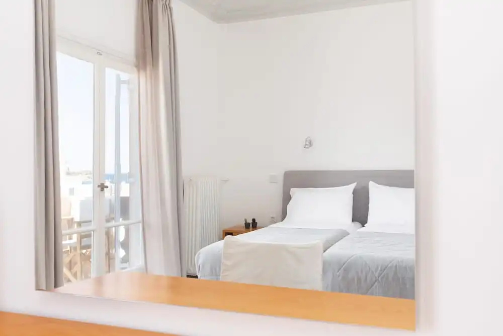 Superior Double room with balcony and with partial sea view (full double bed)