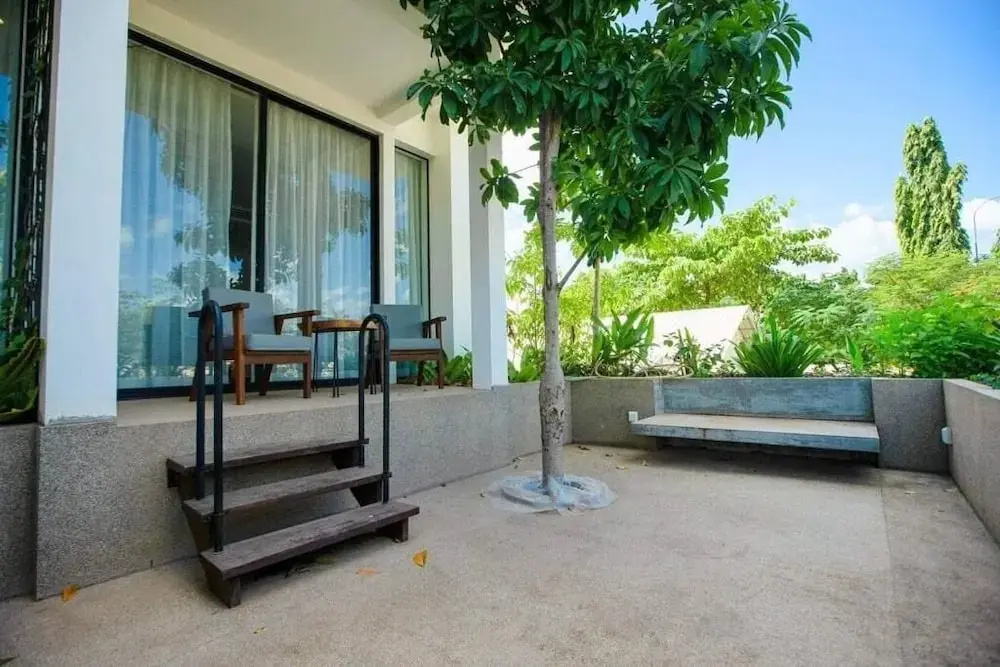 Tushita Villa Pool and Gardens
