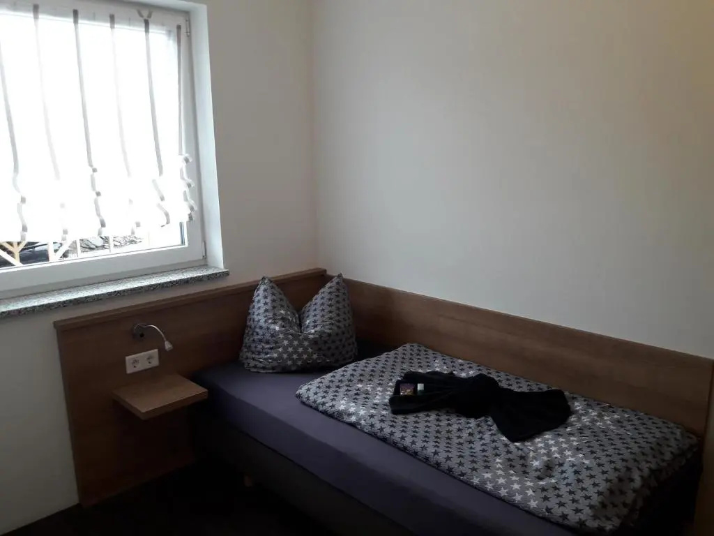 Economy room