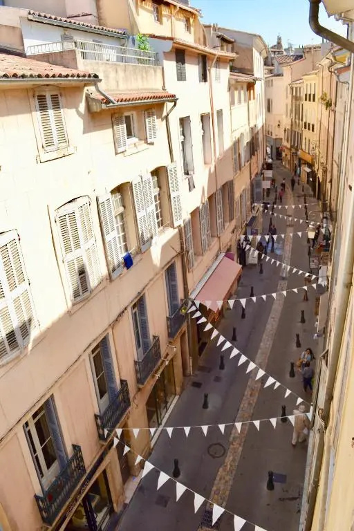 Voir la photo 2 — Lumineux Aix Plein Centre avec Parking privé Gratuit