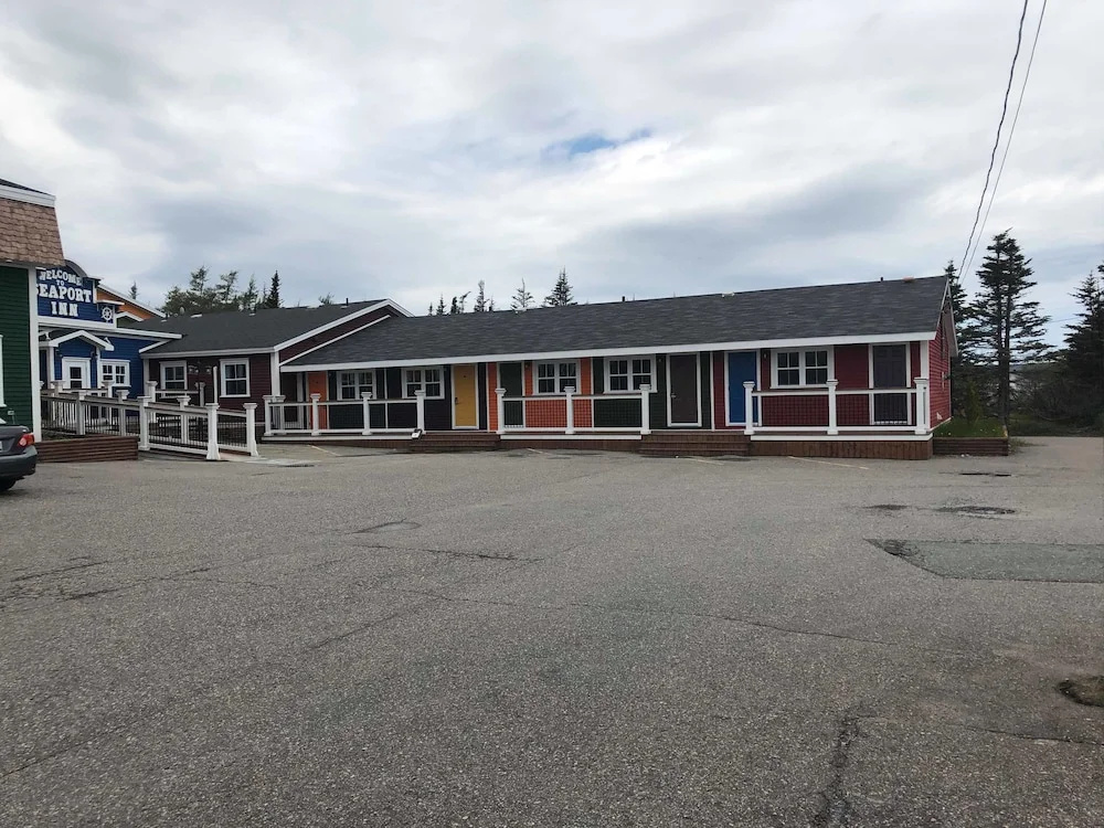 Seaport Inn