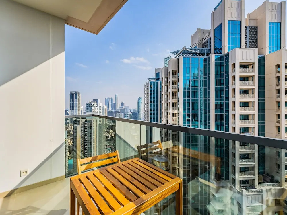 The Elevated Abode 1BHK Apt in Downtown