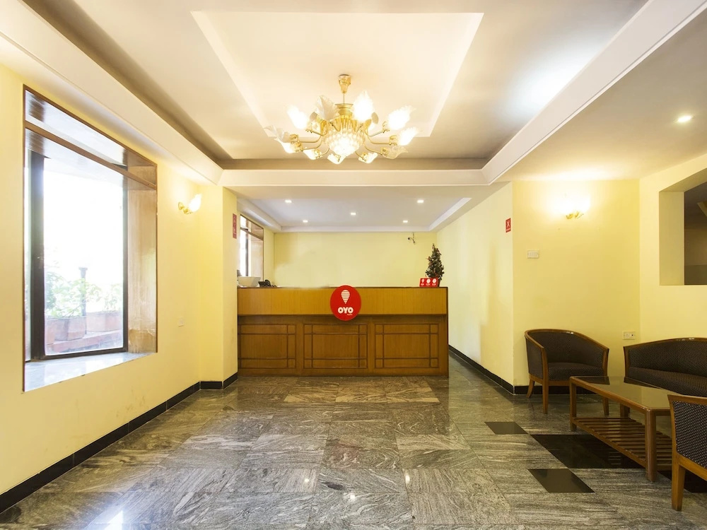 Lobby & Reception