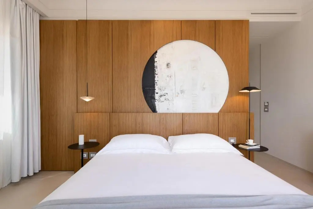 Superior Double room with partial sea view (full double bed)