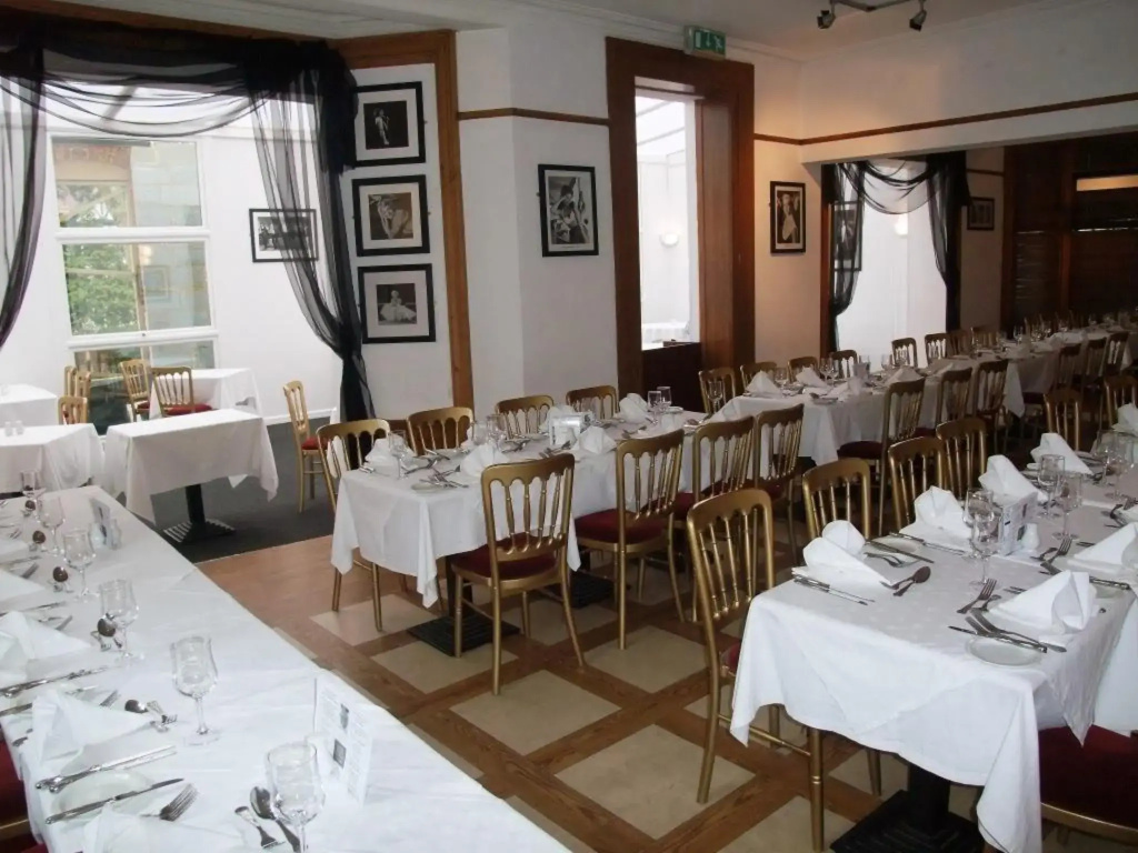 Harefield Manor Hotel - Général
