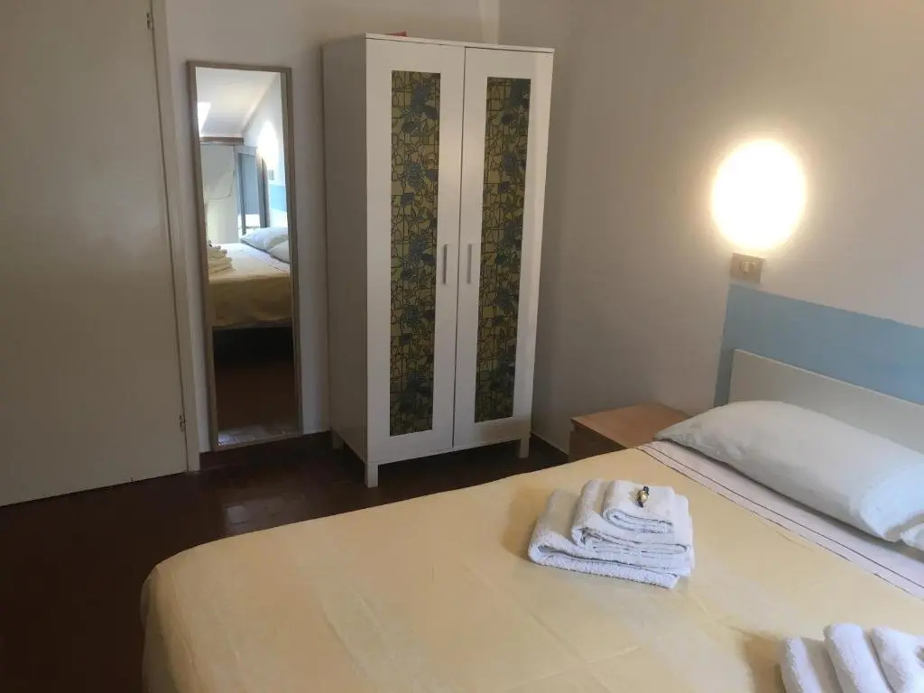 Economy room