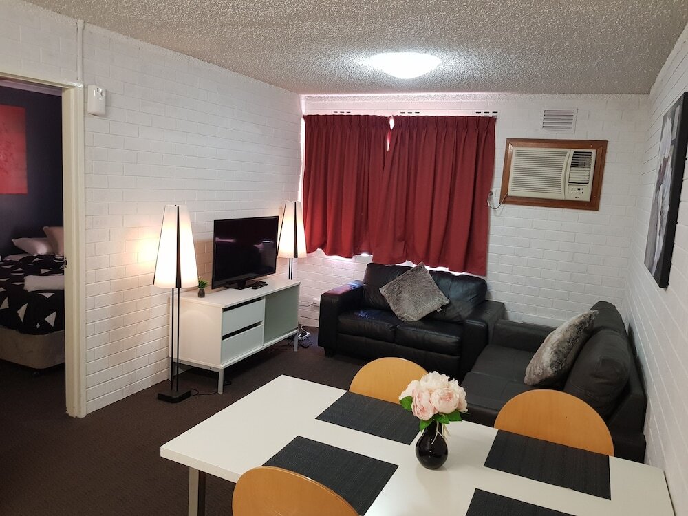 Perth City Apartment Hotel by null