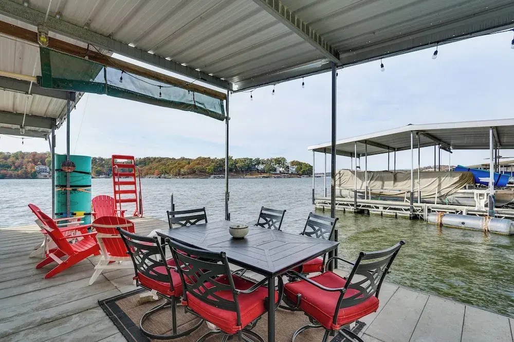 Dock & Kayaks: Lake Ozark Family Retreat